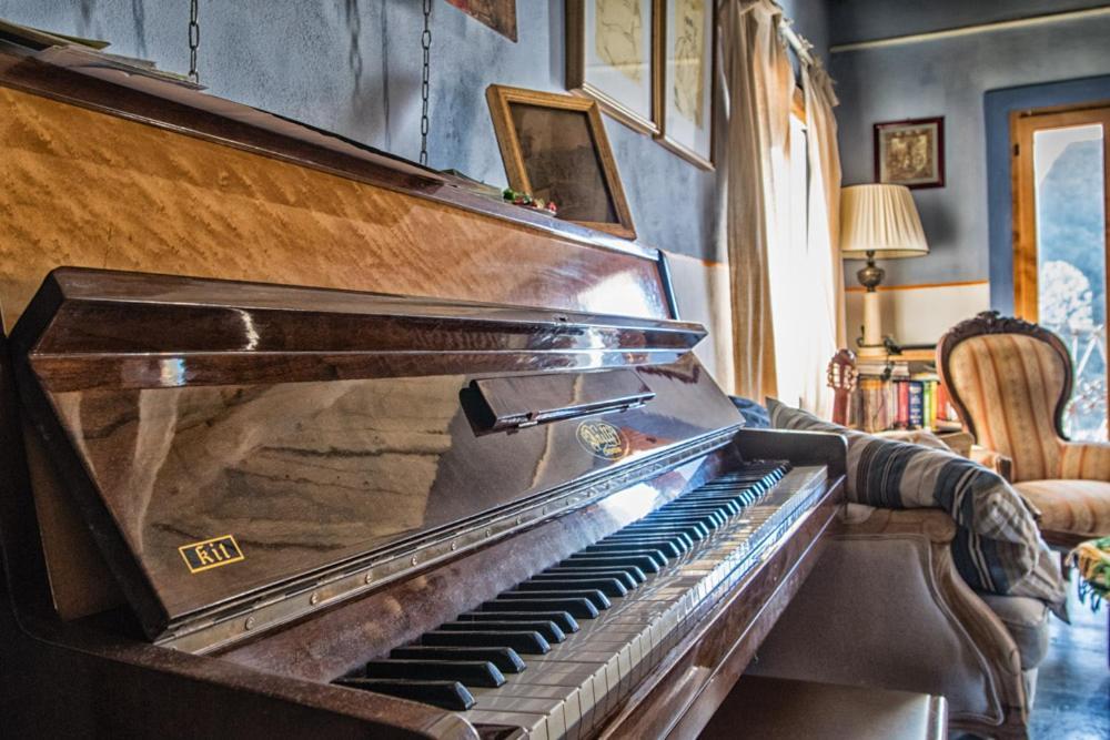 Viandanti, Artisti E Sognatori Bed & Breakfast Comano  Dış mekan fotoğraf